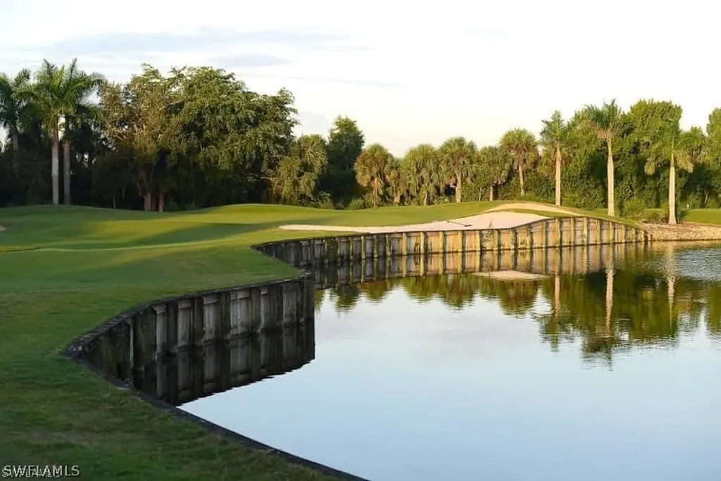 551 Cormorant Cove Naples FL 34113