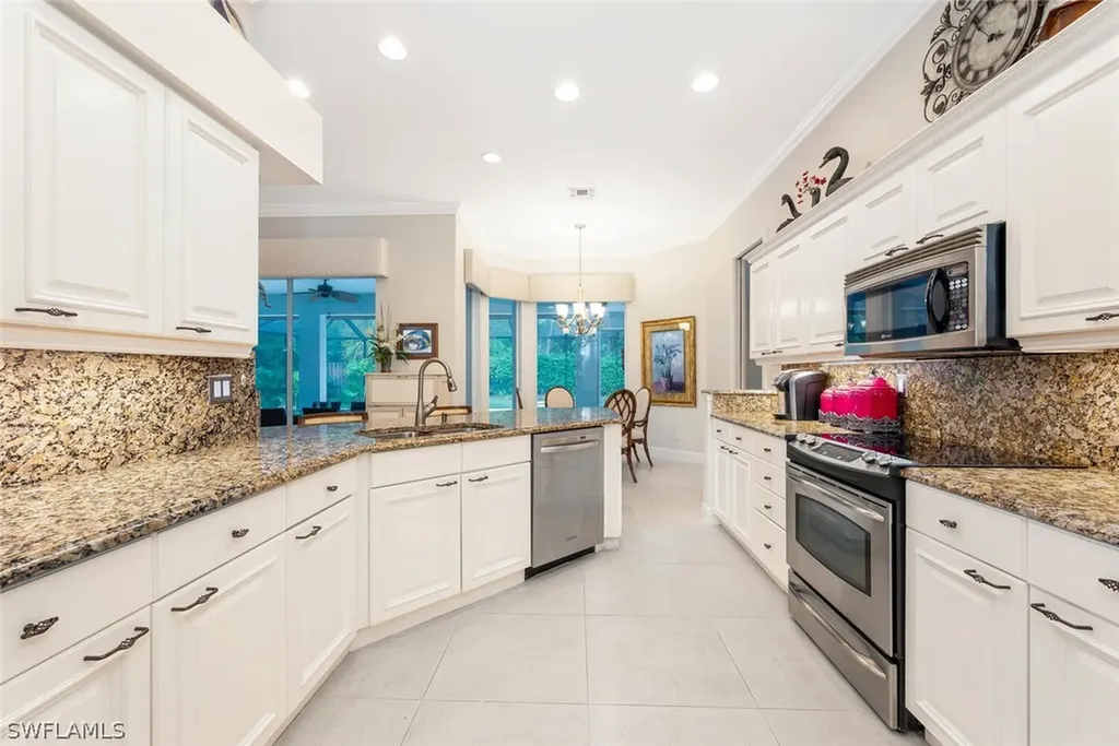 551 Cormorant Cove Naples FL 34113