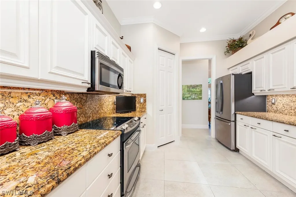 551 Cormorant Cove Naples FL 34113