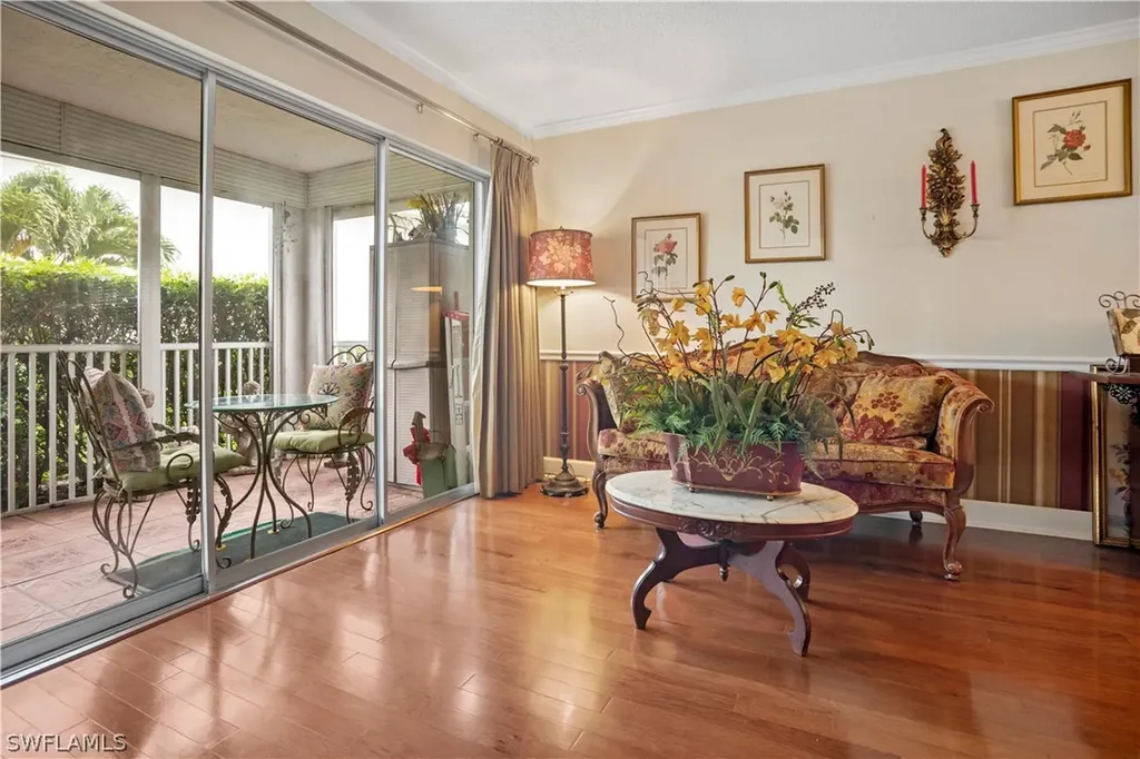 1055 Forest Lakes Drive Naples FL 34105