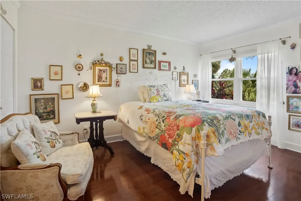 1055 Forest Lakes Drive Naples FL 34105