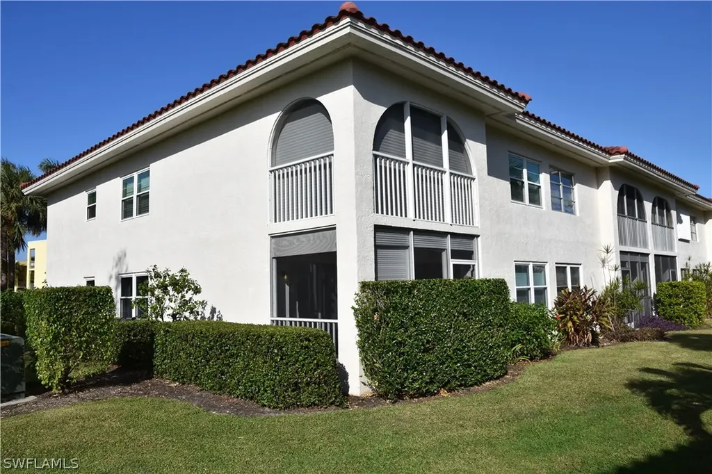 1055 Forest Lakes Drive Naples FL 34105