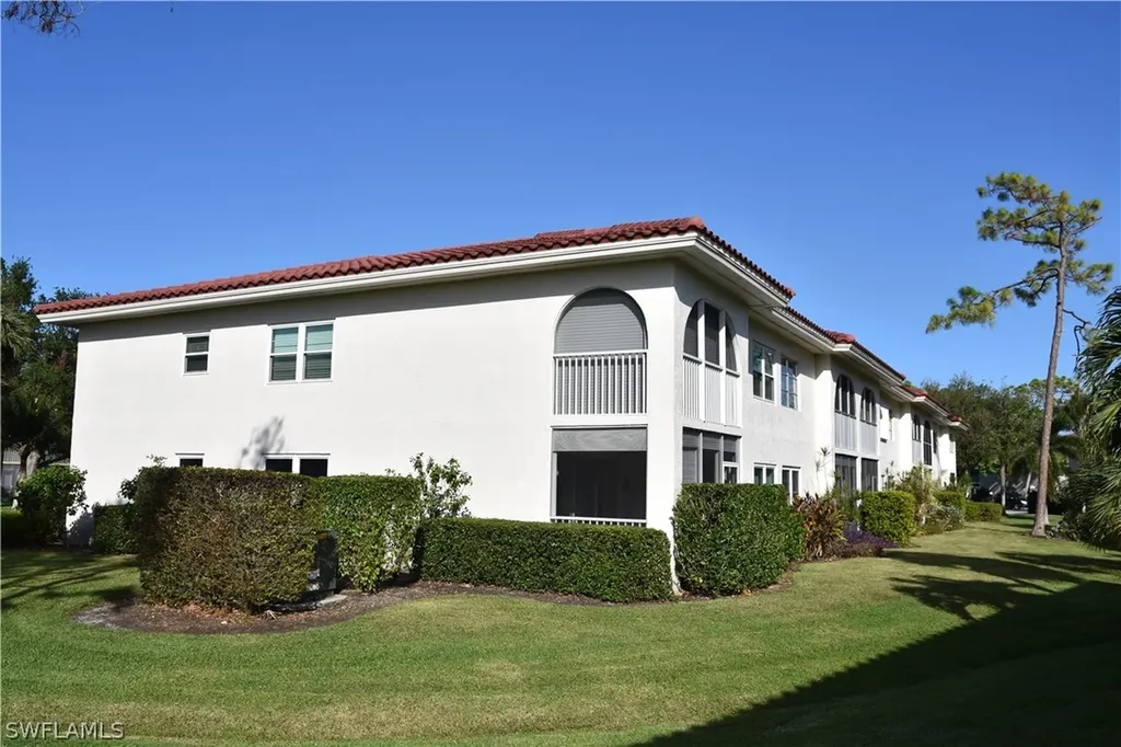 1055 Forest Lakes Drive Naples FL 34105