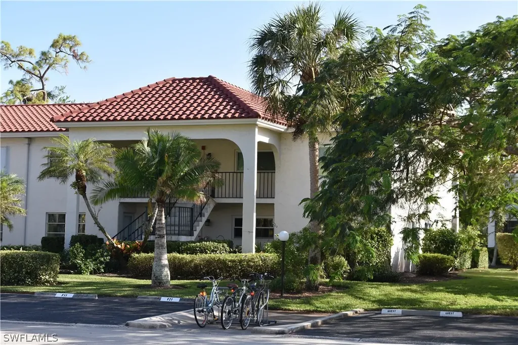 1055 Forest Lakes Drive Naples FL 34105