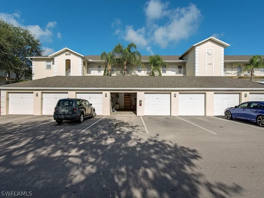 3245 Cypress Glen Way Naples FL 34109