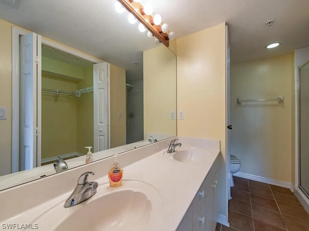 3245 Cypress Glen Way Naples FL 34109