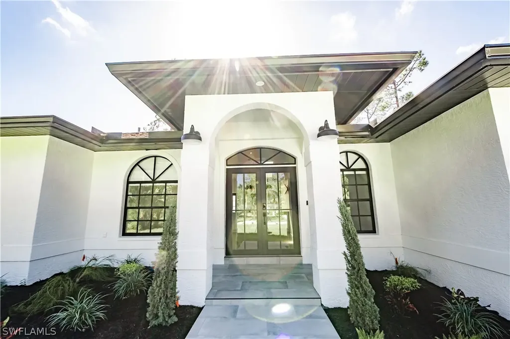 5960 Bur Oaks Lane Naples FL 34119
