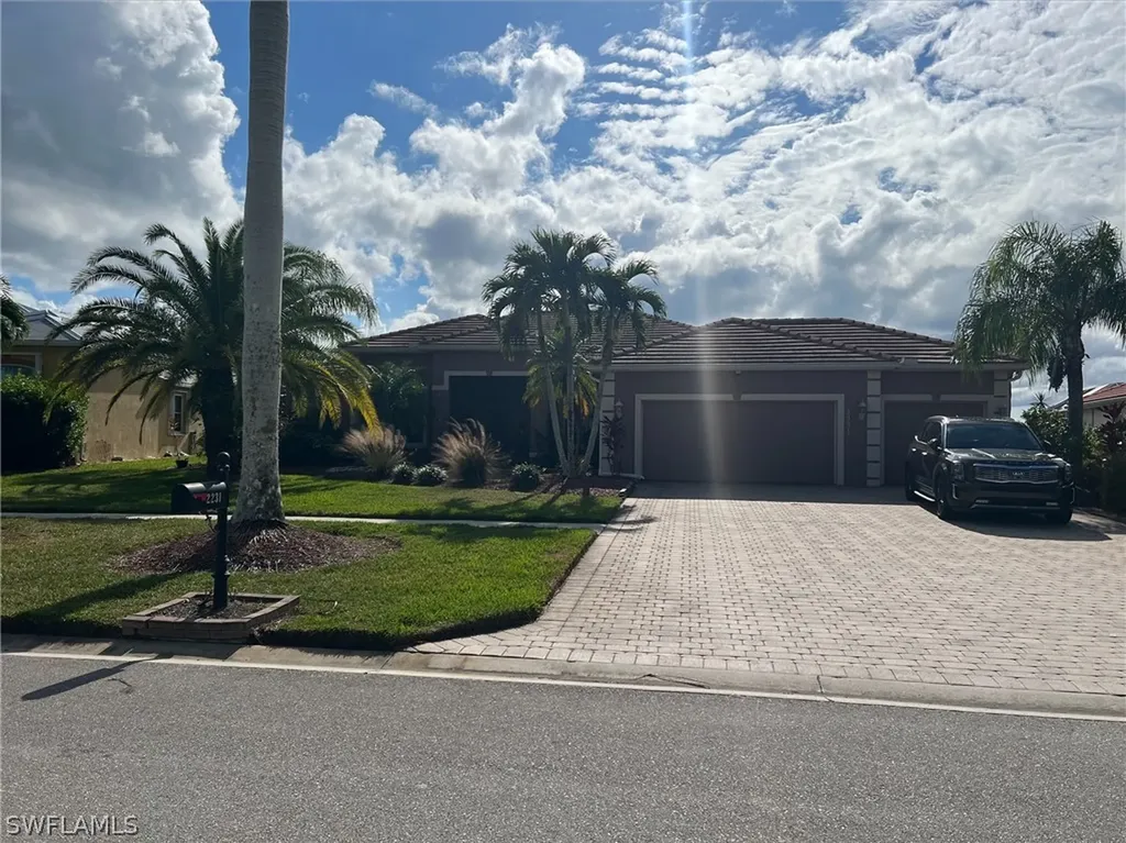 2231 Grove Drive Naples FL 34120