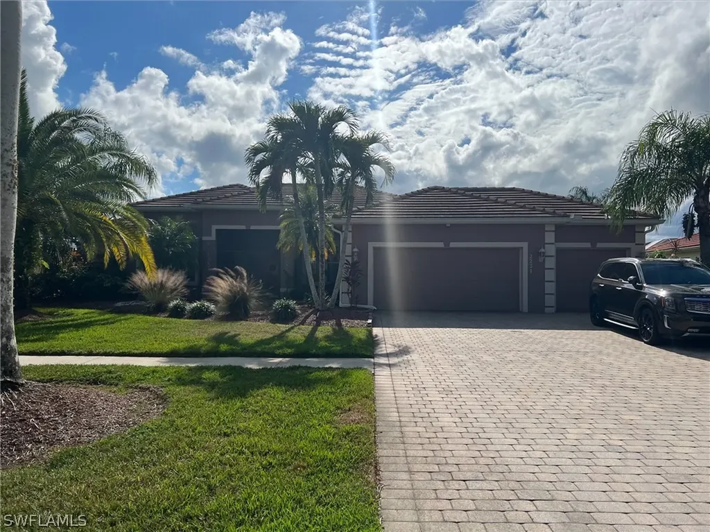 2231 Grove Drive Naples FL 34120