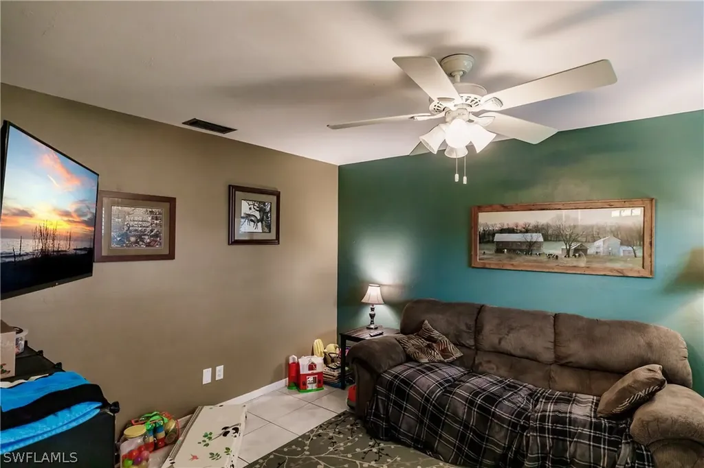 601 SE 35th Terrace Cape Coral FL 33904