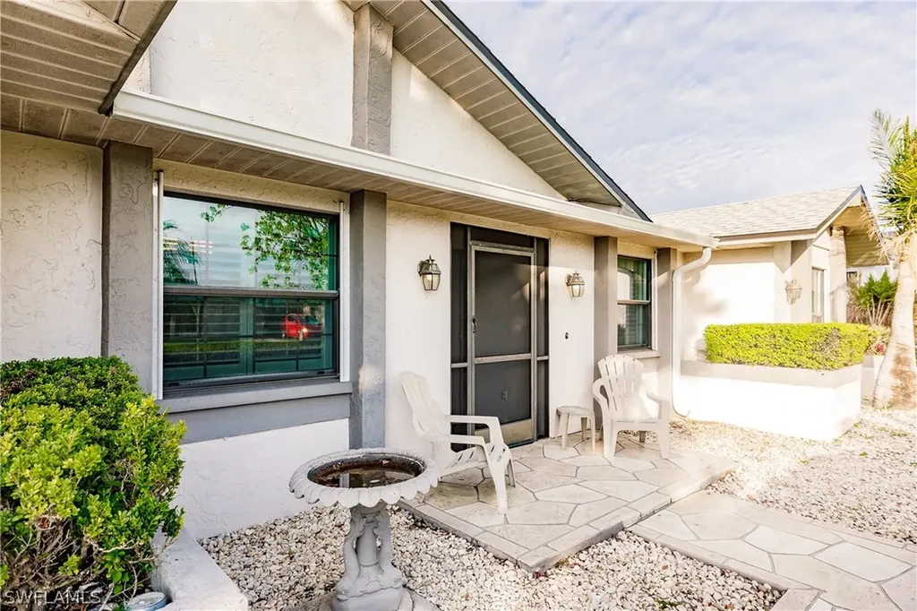 601 SE 35th Terrace Cape Coral FL 33904
