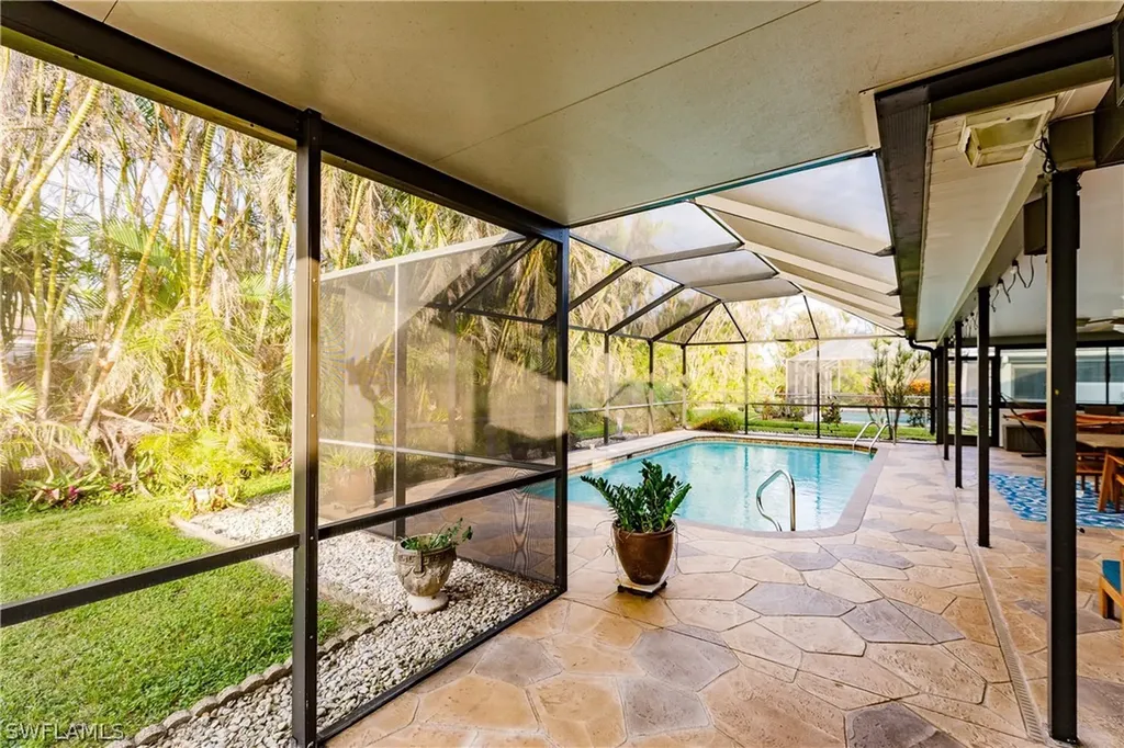 601 SE 35th Terrace Cape Coral FL 33904