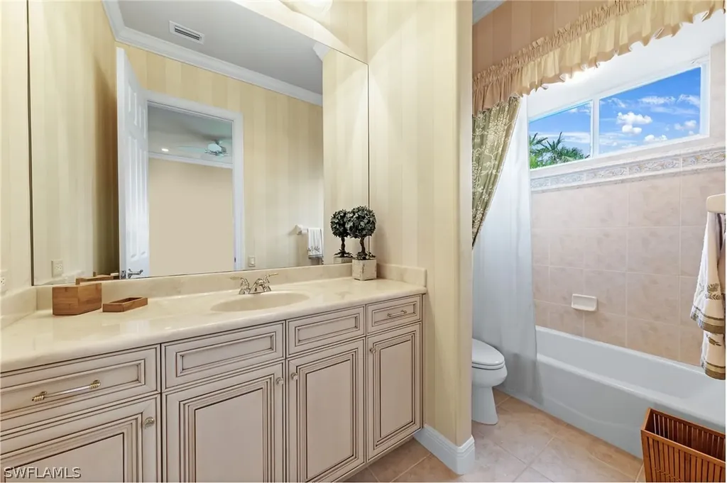 7511 Hogan Court Naples FL 34113