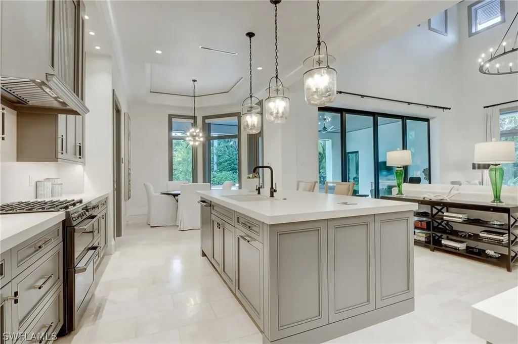 1800 Tiller Terrace Naples FL 34102