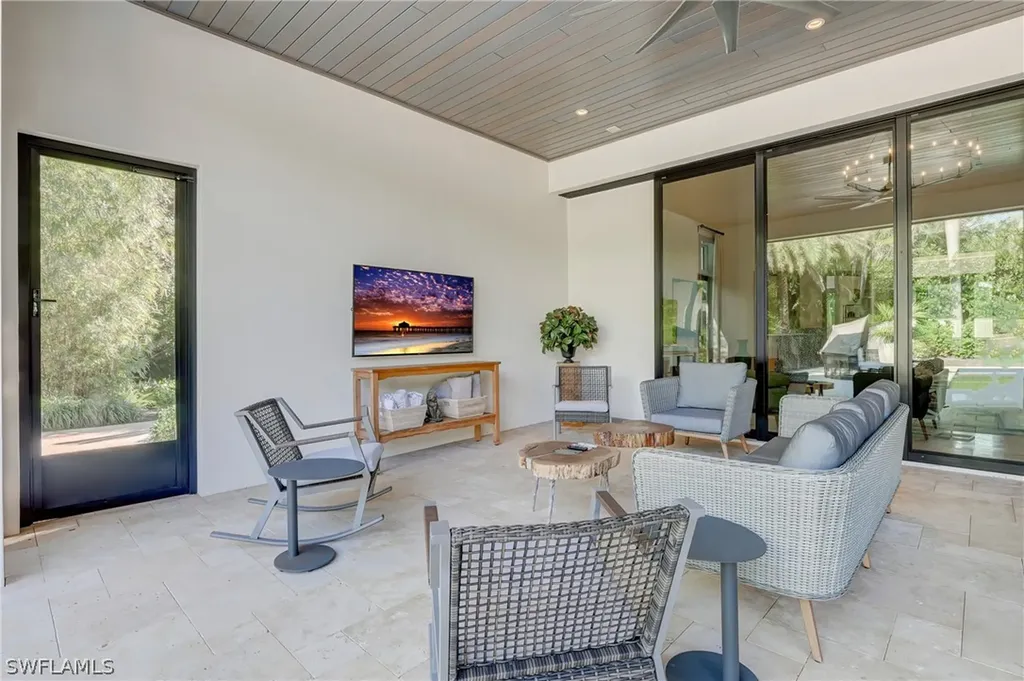 1800 Tiller Terrace Naples FL 34102