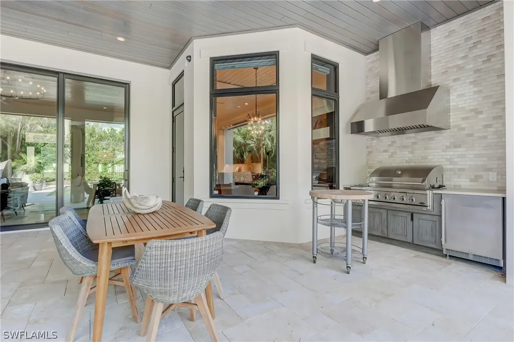 1800 Tiller Terrace Naples FL 34102