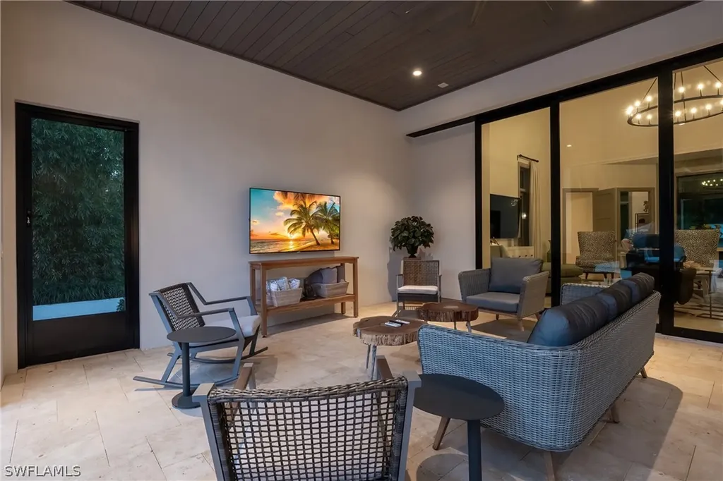 1800 Tiller Terrace Naples FL 34102
