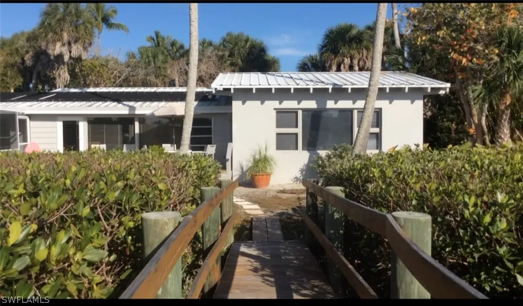 2643 Coconut Drive Sanibel FL 33957