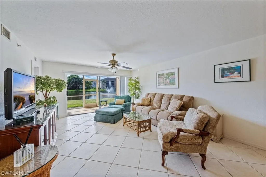 Naples FL, 9660 Victoria Lane, Unit A-104