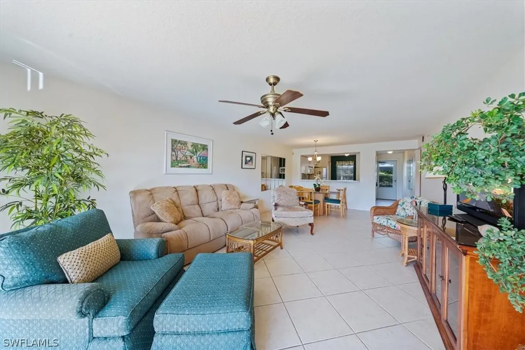 9660 Victoria Lane Naples FL 34109