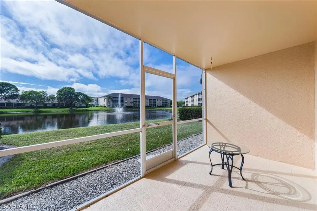 9660 Victoria Lane Naples FL 34109