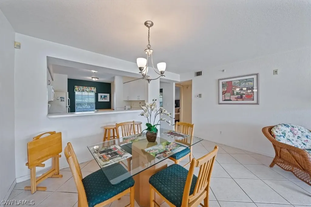 9660 Victoria Lane Naples FL 34109