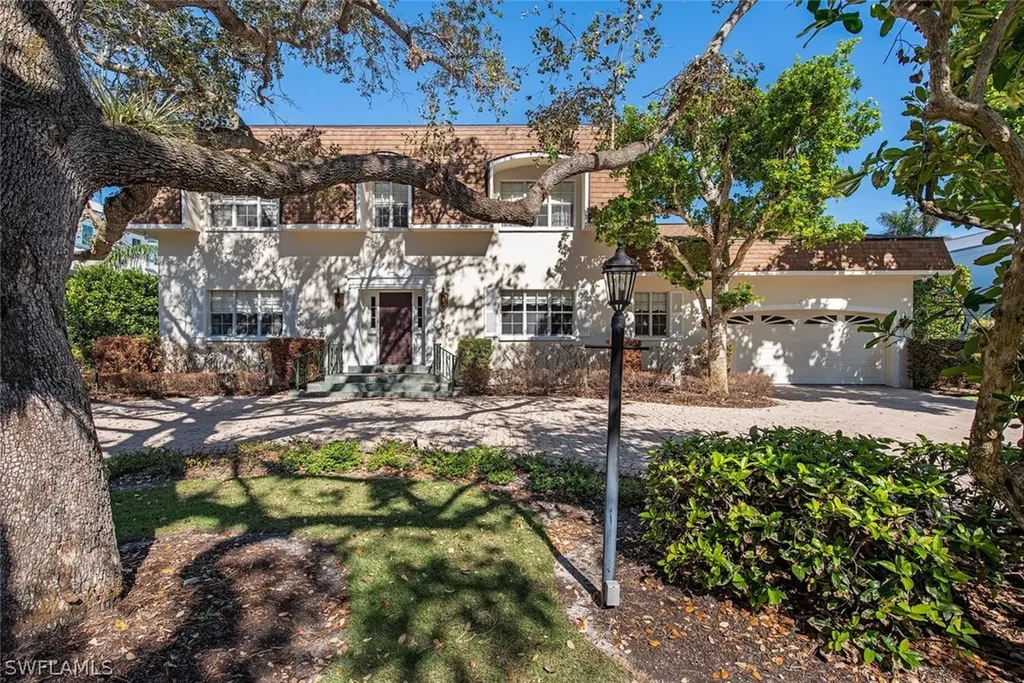 375 Bow Line Drive Naples FL 34103