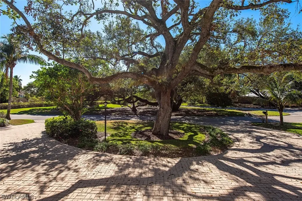 375 Bow Line Drive Naples FL 34103