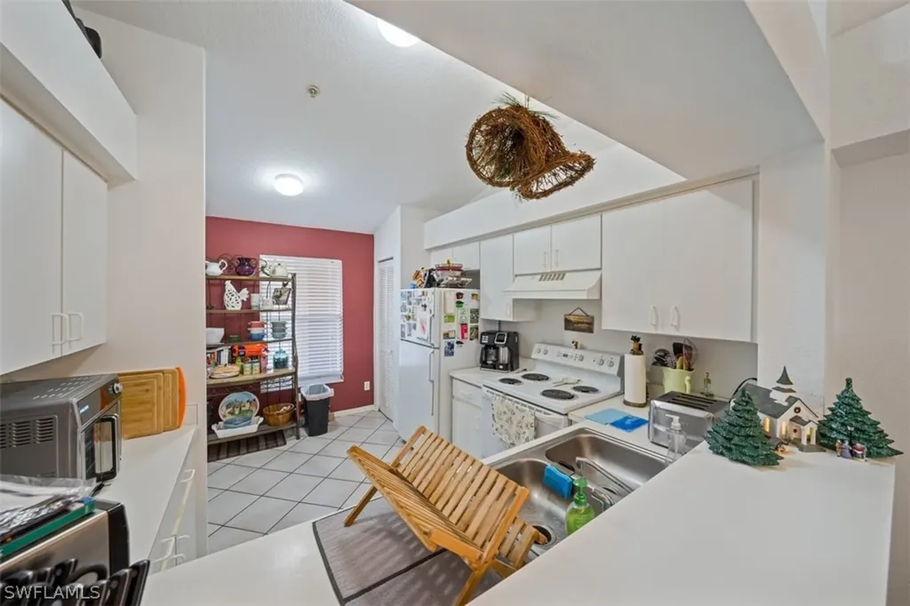9650 Victoria Lane Naples FL 34109