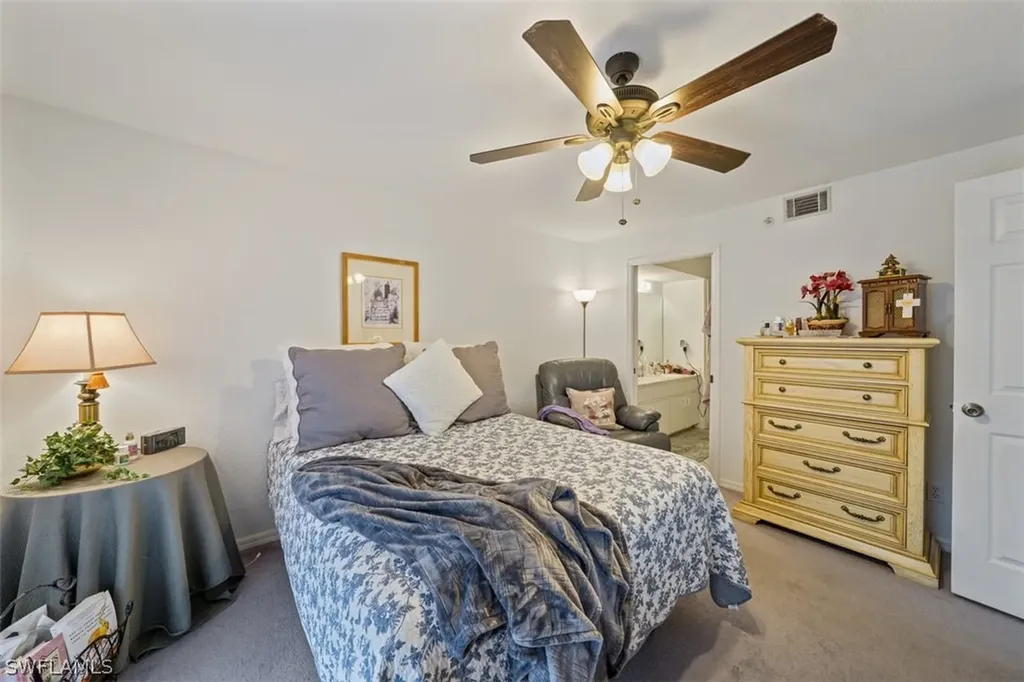 9650 Victoria Lane Naples FL 34109