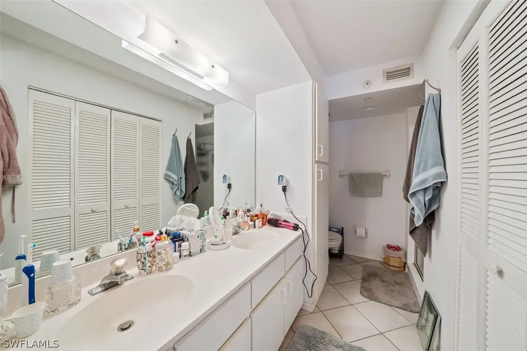 9650 Victoria Lane Naples FL 34109