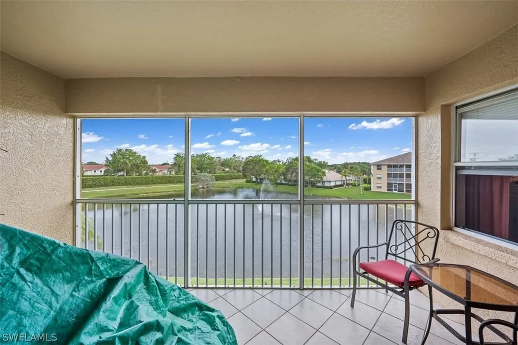 9650 Victoria Lane Naples FL 34109