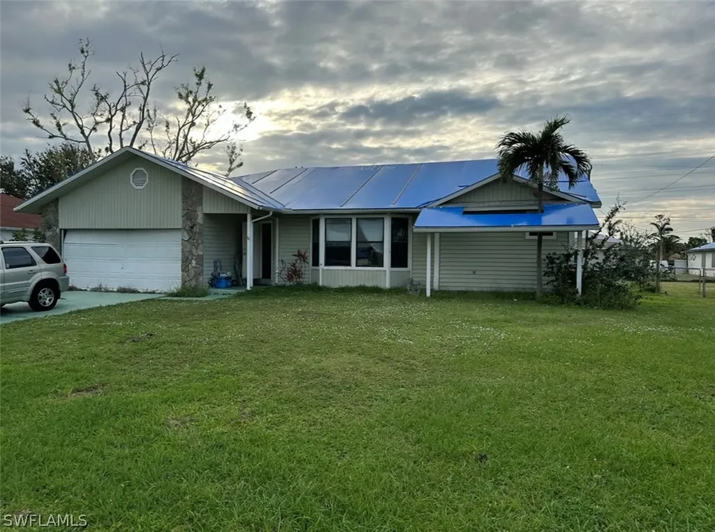 256 SE Santa Barbara Place Cape Coral FL 33990
