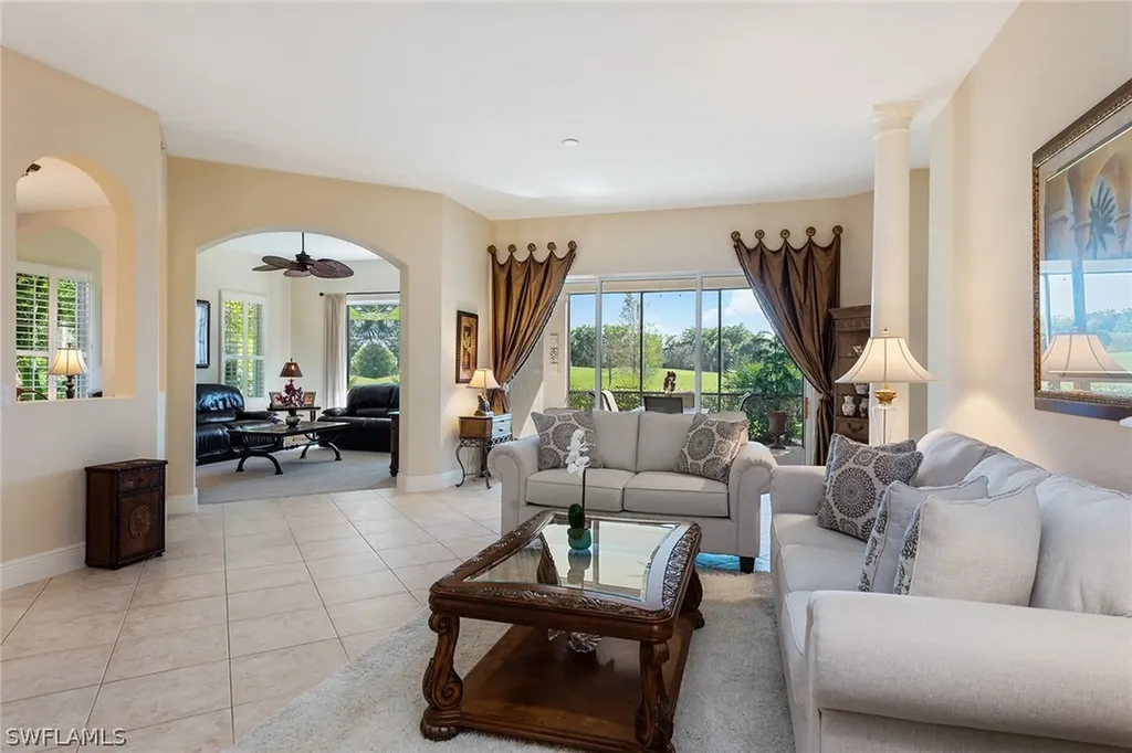 9006 Cascada Way Naples FL 34114