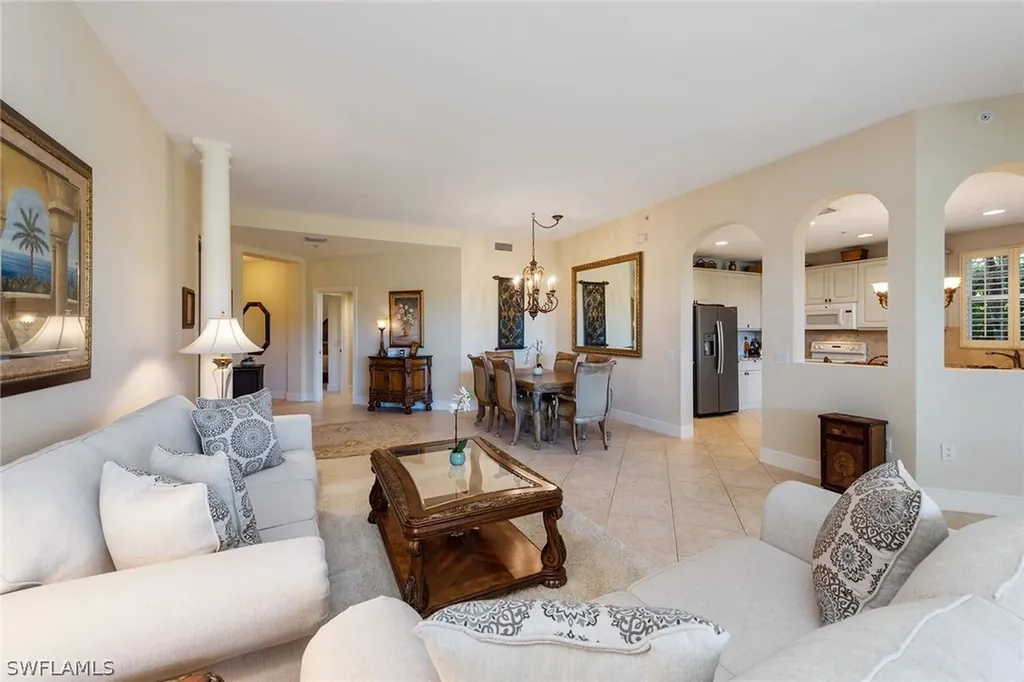 9006 Cascada Way Naples FL 34114