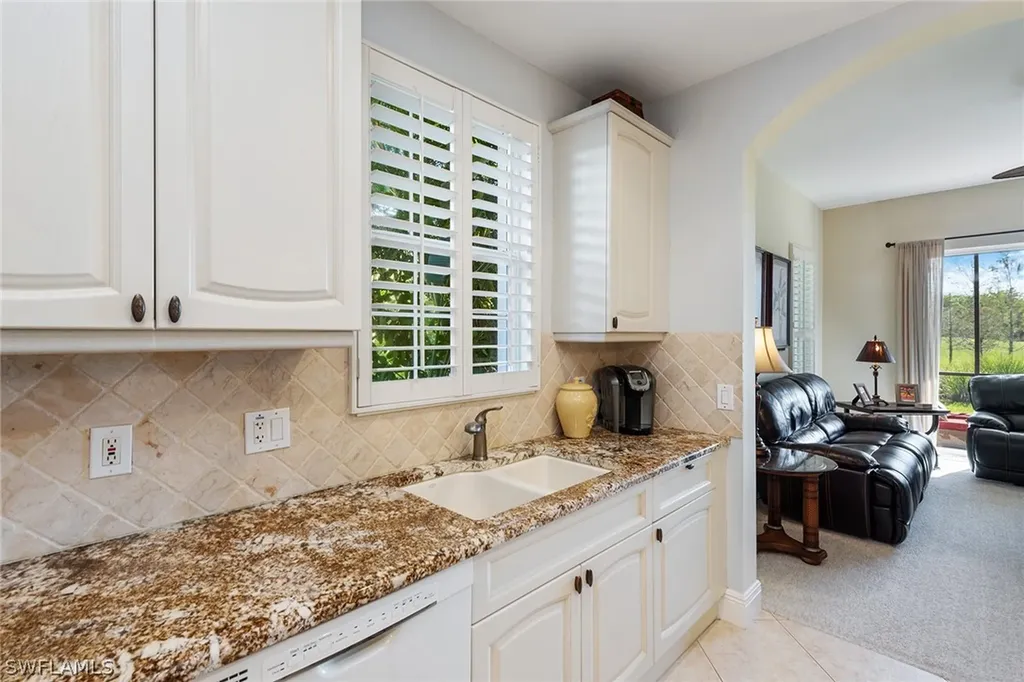 9006 Cascada Way Naples FL 34114