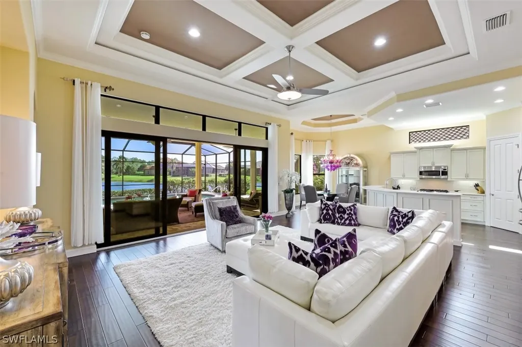 6344 Serano Way Naples FL 34113