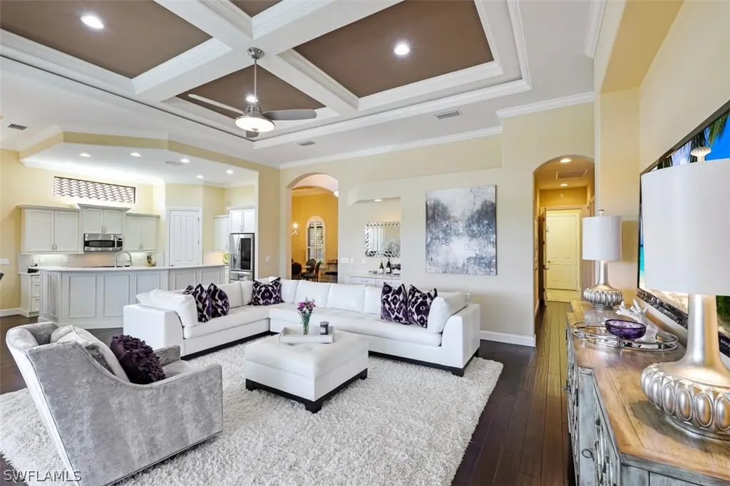 6344 Serano Way Naples FL 34113