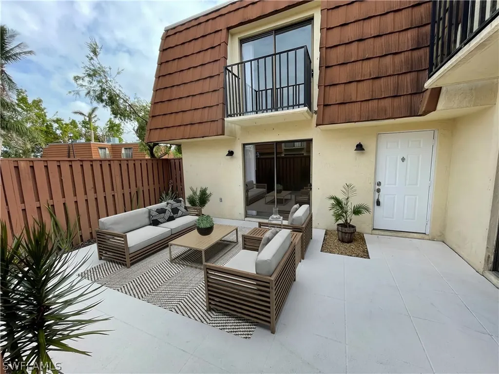 5247 Cedarbend Drive Fort Myers FL 33919