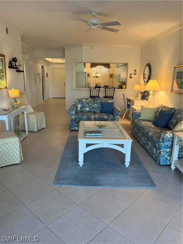 2215 Chesterbrook Court Naples FL 34109