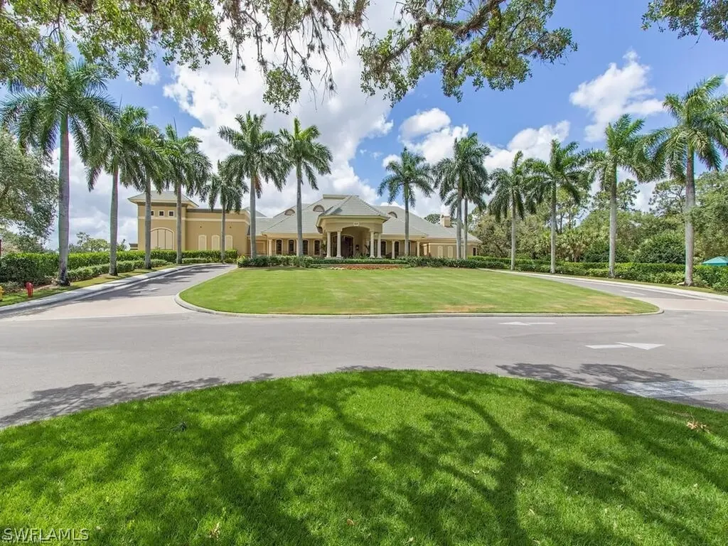 2215 Chesterbrook Court Naples FL 34109