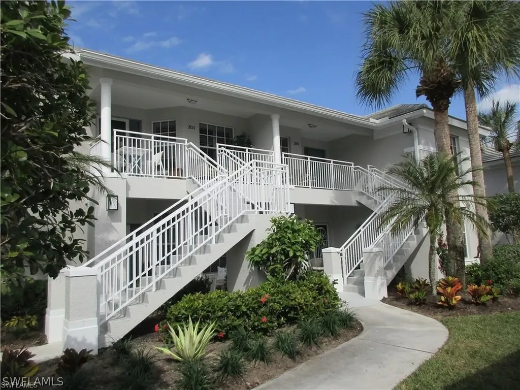 2215 Chesterbrook Court Naples FL 34109