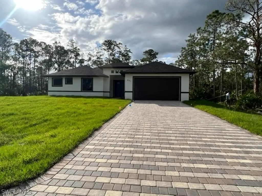 807 Columbus Avenue Lehigh Acres FL 33972