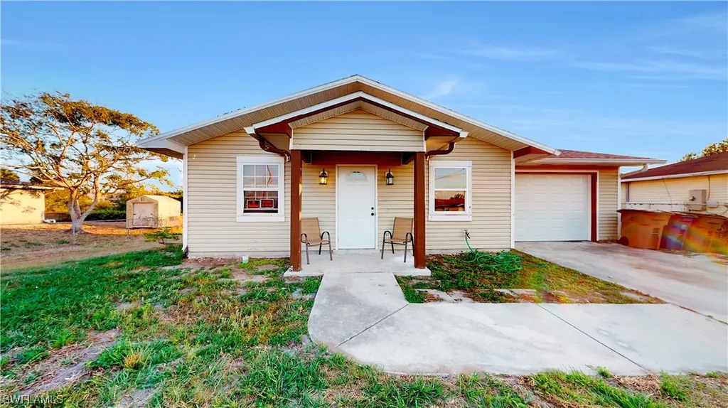3903 35th Street SW Lehigh Acres FL 33976