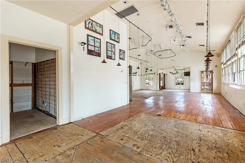 520 Tarpon Bay Road Sanibel FL 33957