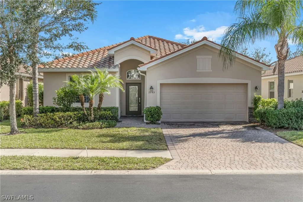 2085 Fairmont Lane Naples FL 34120