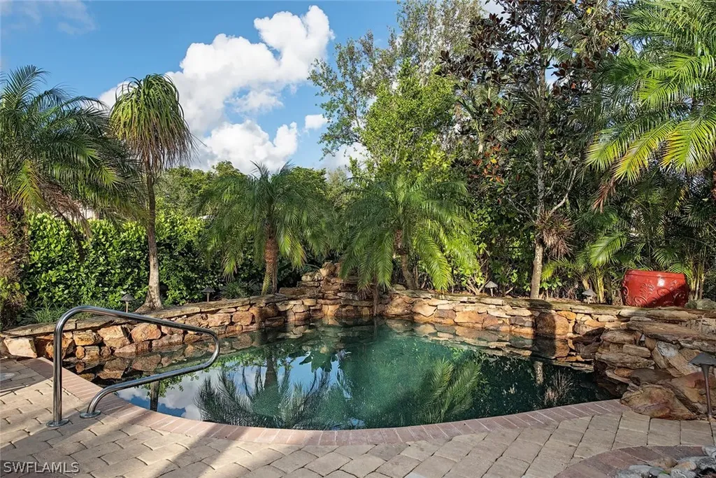 6657 Marbella Lane Naples FL 34105