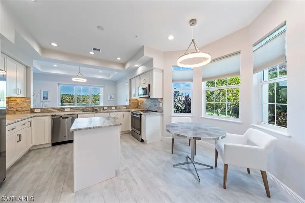 608 El Camino Real Naples FL 34119