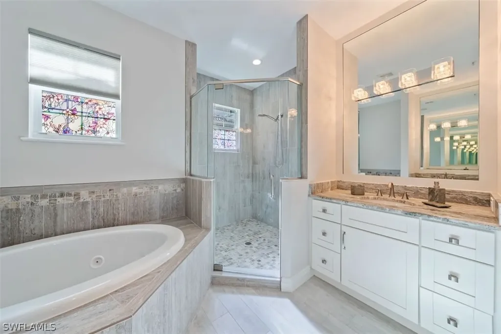 608 El Camino Real Naples FL 34119