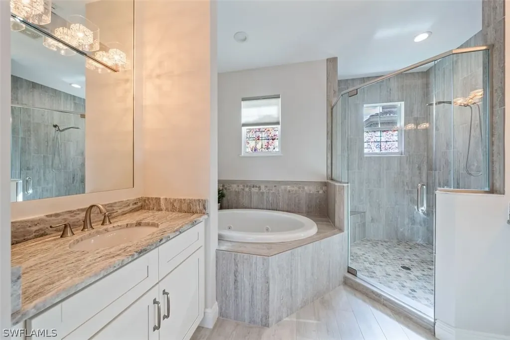 608 El Camino Real Naples FL 34119